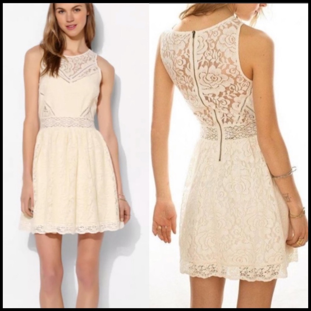 KIMCHI BLUE IVORY BELLA LACE FIT & FLARE DRESS  S - Picture 10 of 10